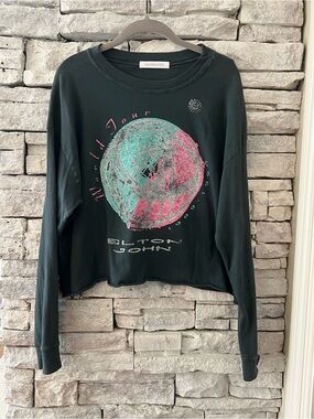 Daydreamer Elton John Cropped Long Sleeve Crewneck Tee